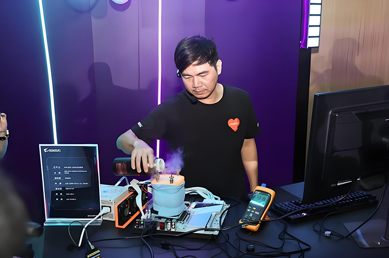 7.31GHz！AMD 9800X3D 超频破纪录，普通玩家看看就好