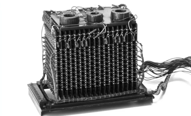 华为搞出三进制芯片？省 60% 电还快 20%！老毛子 60 年前就试过，可惜没火